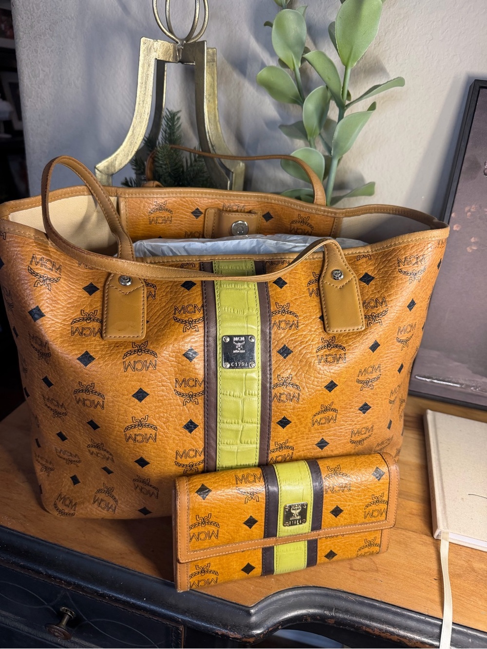 MCM Cognac Visetos Tote with Lime Accent w/matching wallet - Picture 2 of 10